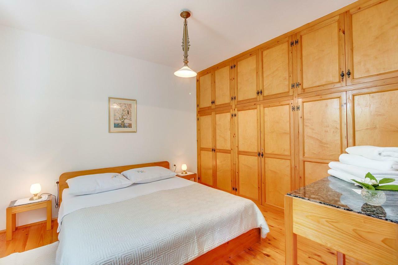 Apartman Pia Mali Lošinj Exterior foto